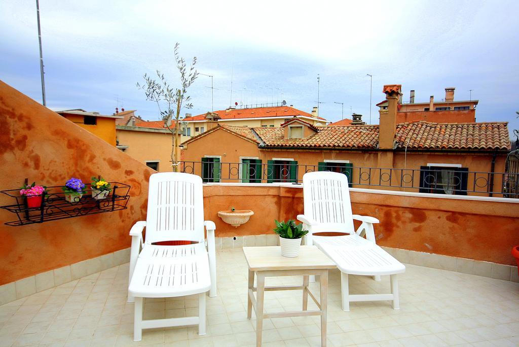 Terrazza Biennale Apartment Venice Luaran gambar